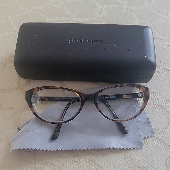 Classic specs opticals - Picture 1 of 5